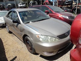 2006 TOYOTA CAMRY LE GOLD 2.4 AT Z20136